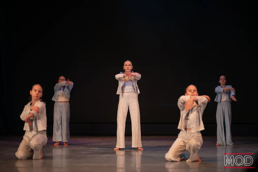 танцы контемп для подростков